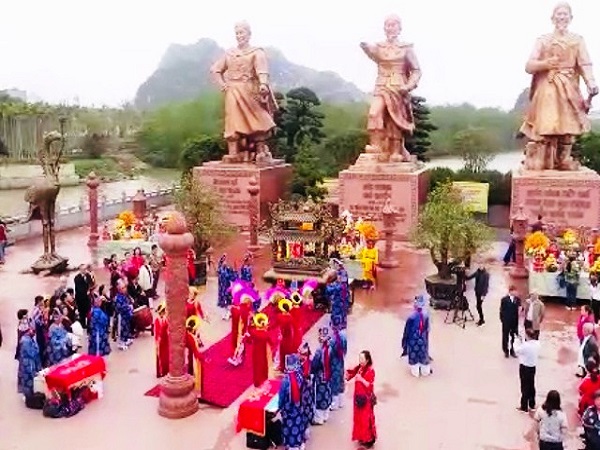 BẠCH ĐẰNG GIANG- TRANG NGUYÊN LÊ ÍCH MỘC - ĐỒ SƠN